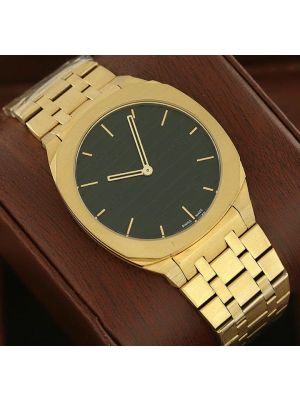 Gucci 25H Quartz Gold Watch