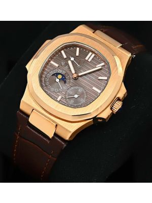 Patek Philippe Nautilus Men's Watch 